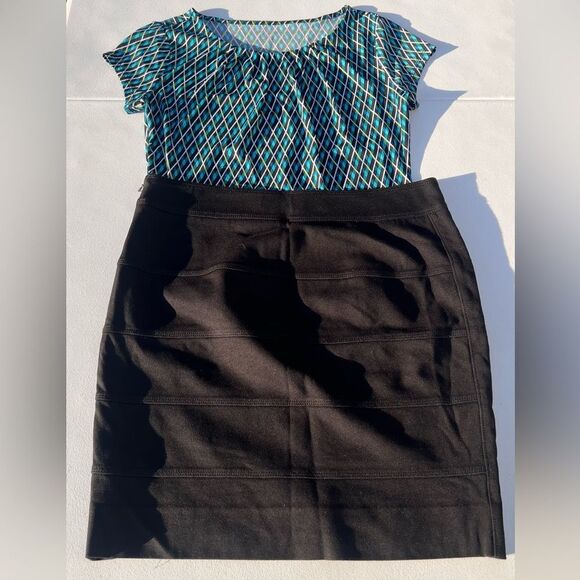 Banana Republic Black Skirt - Picture 6 of 7
